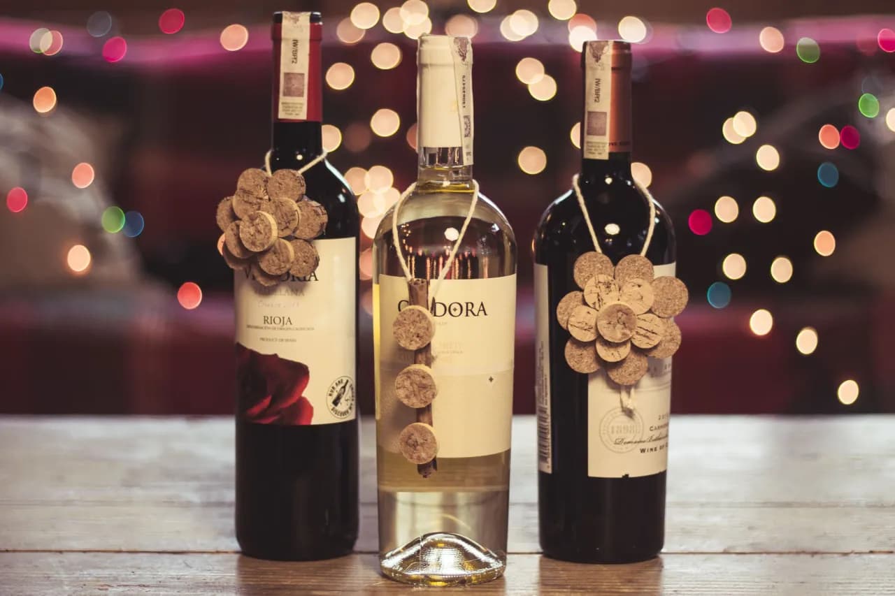 Co można zrobić z korków od butelek? 10 kreatywnych pomysłów na DIY