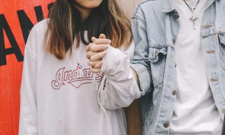 Jak naprawić relacje z dziewczyną? Praktyczny przewodnik