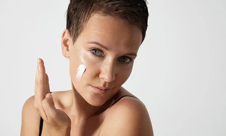 Maść cynkowa do czego służy i jak może pomóc w problemach skórnych