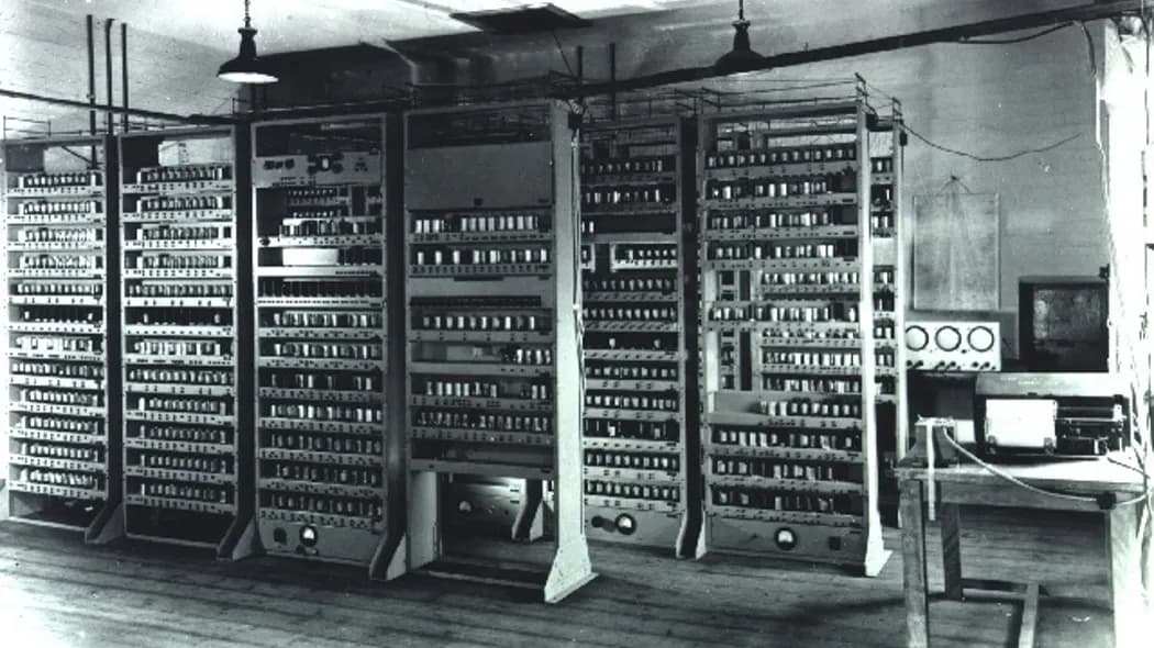 Kiedy powstał pierwszy komputer? Historia i znaczenie rewolucyjnego wynalazku